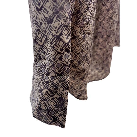 Antropologie Mystree Lavender Button Shirt Size L Satin - Picture 8 of 9